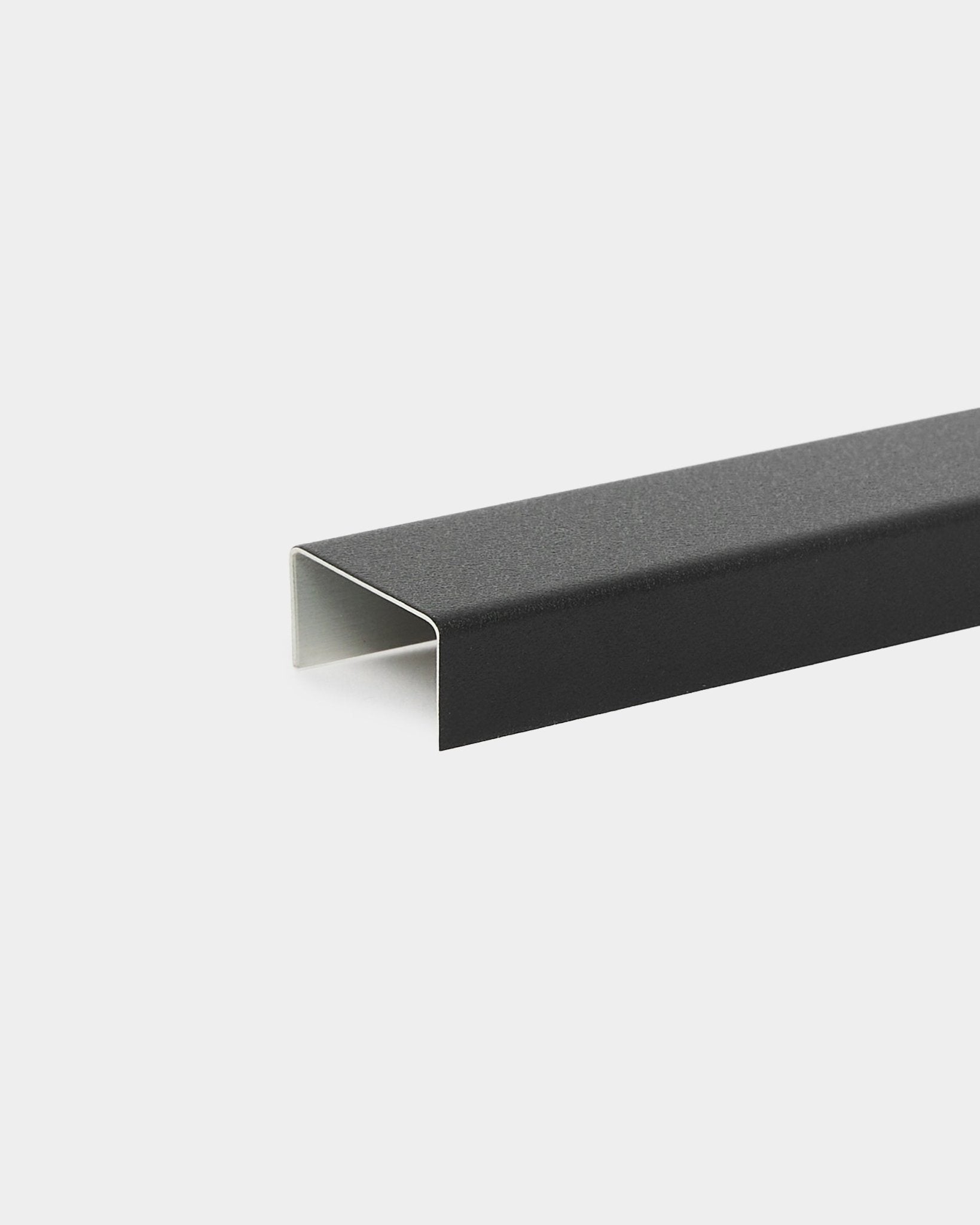 The Liva U-shaped cover in black aluminum (120 cm) by WoodUpp, designed for Akupanel acoustic panels, displayed on a plain white background.