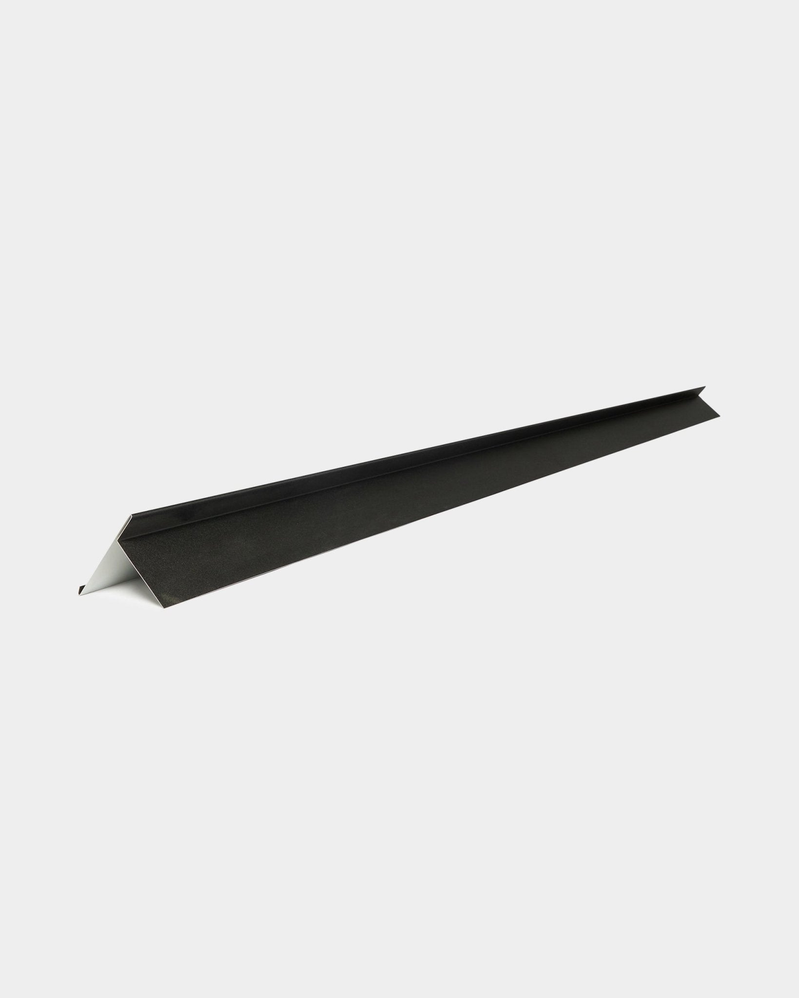 WoodUpp Aluwood Coverage profile in powder-coated black aluminium. The full-size profile is shown; this listing is a sample piece.