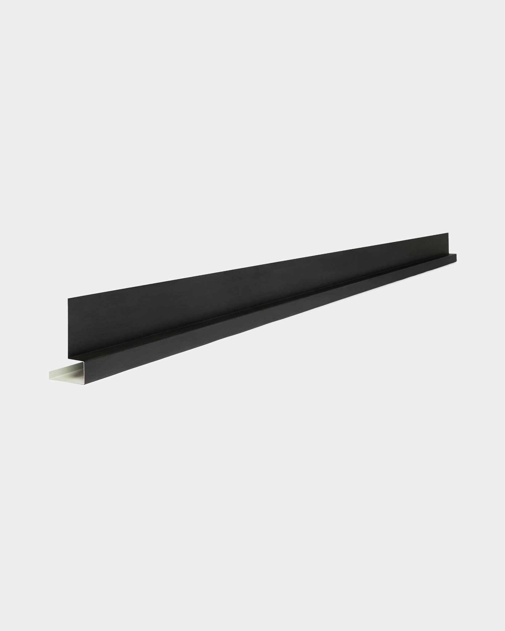 WoodUpp Aluwood End corner profile in powder-coated black aluminium. The full-size profile is shown; this listing is a sample piece.