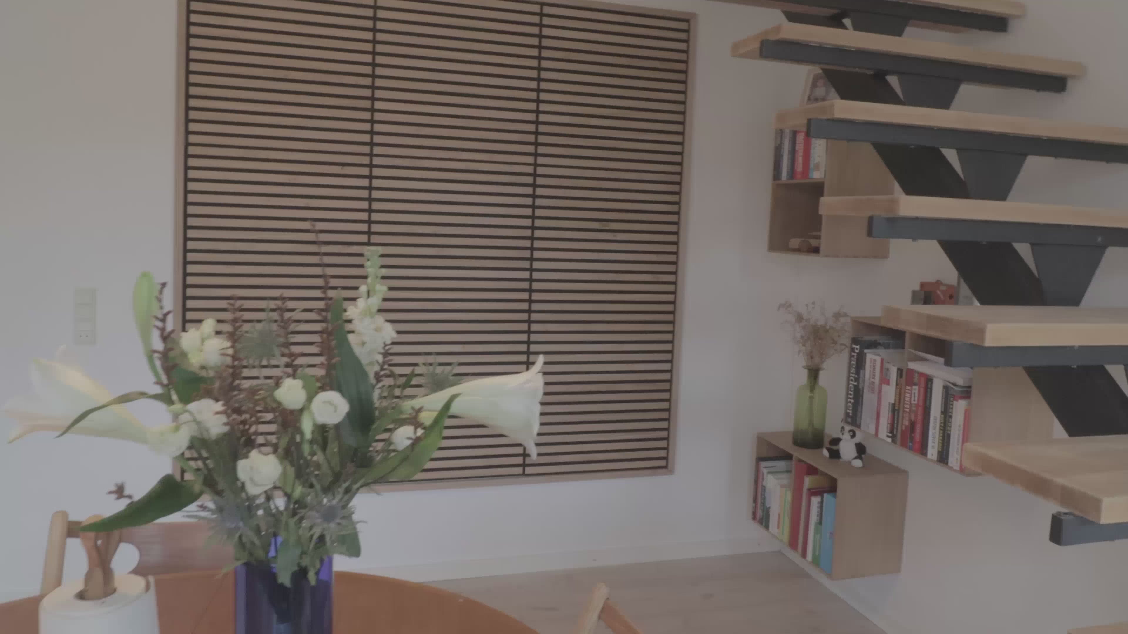 Akupixel | Installation on walls with glue